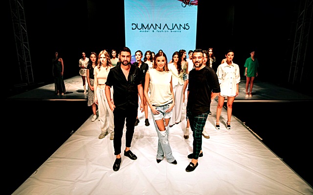 Duman Ajans Çeşme Defilesi Yapıldı