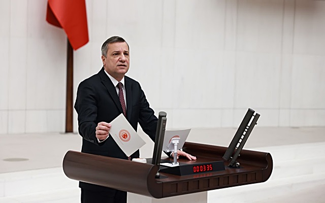 Özgür Ceylan: MSB’den Türgev’e Kurban Desteği