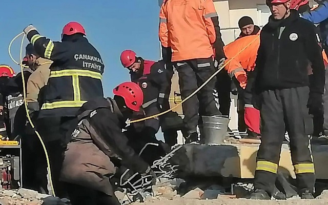 Arama Kurtarma Ekipleri Çalışmalarını Sürdürüyor
