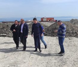 Bitmeyen Feribot İskelesi