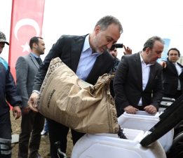 Bin Dönüm Araziye Milli Ayçiçeği Ekiliyor