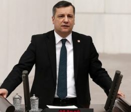 Özgür Ceylan’dan Şok İddia: 130 Bin Mülteci TSK’da Silah Altına Alınacak