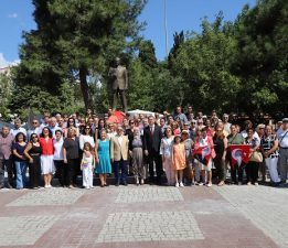 Yaşasın Cumhuriyet Yaşasın Atatürk Devrimleri
