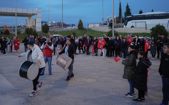 Şampiyon Karateci Beyza Akkaya Coşkuyla Karşılandı