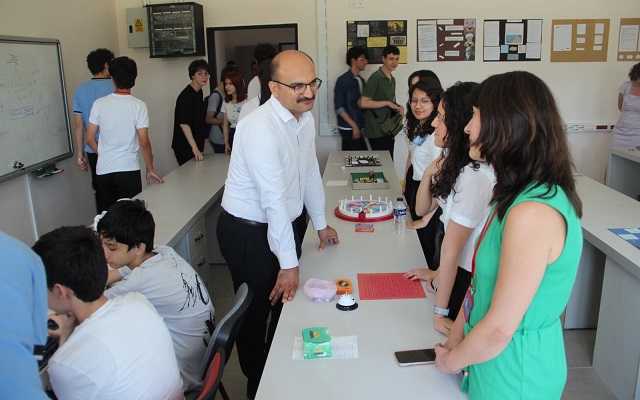 Gelibolu’da Bilim Şenliği Yapıldı