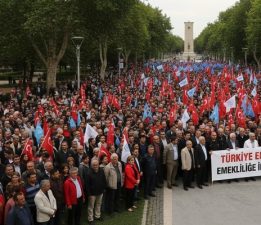 Ecevit Keleş: “Emeklilerin Basın Açıklamasına Katıldık”