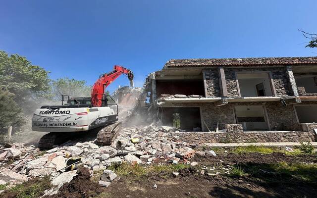 Çanakkale’de 15 Kaçak Yapı Yıkıldı
