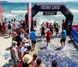 Tarihi Yarımada Triatlon Heyecanıyla Nefes Kesti