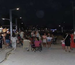 Gelibolu’da Kadın Emeği Sahile Renk Katıyor